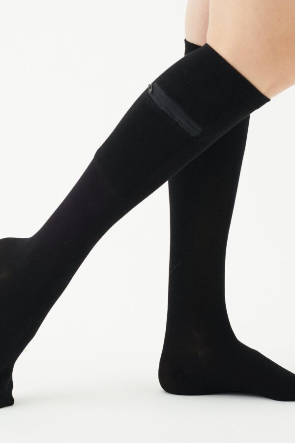 Calcetines largos de bambú unisex con bolsa oculta - Image 17