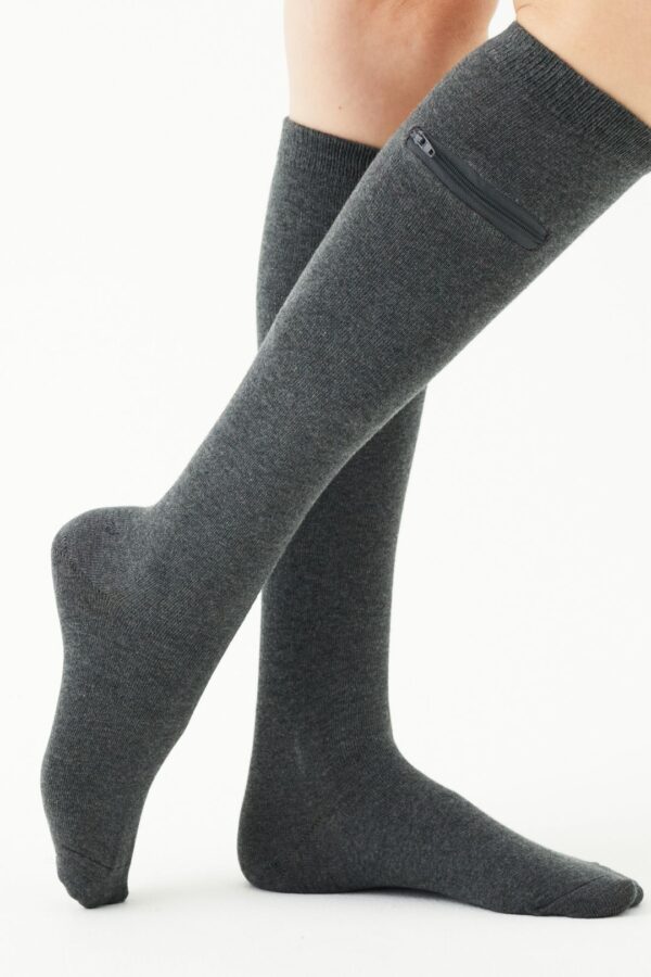 Calcetines largos de bambú unisex con bolsa oculta - Image 6