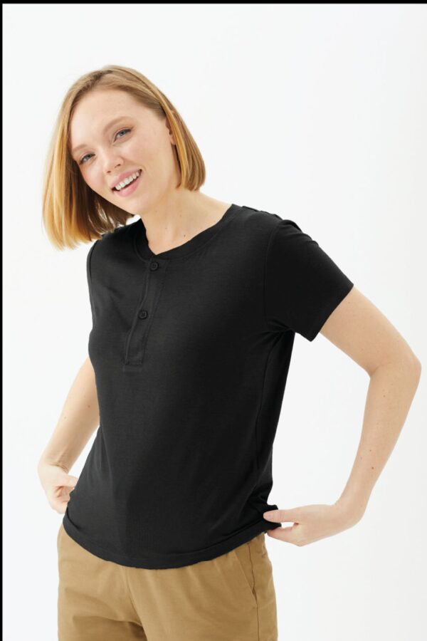 Playera Manga Larga Cuello Redondo para Mujer - Image 17