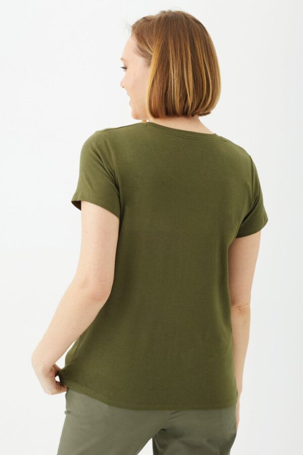 Playera Manga Corta Cuello en V para Mujer - Image 14