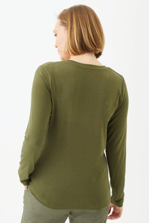 Playera Manga Larga Cuello en V para Mujer - Image 7