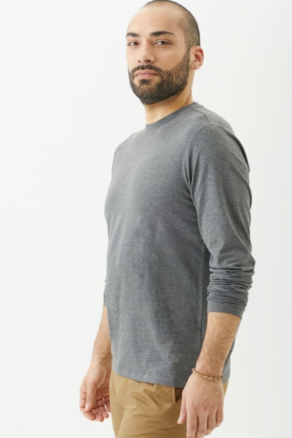 Playera Manga Larga Cuello Redondo para Hombre - Image 16