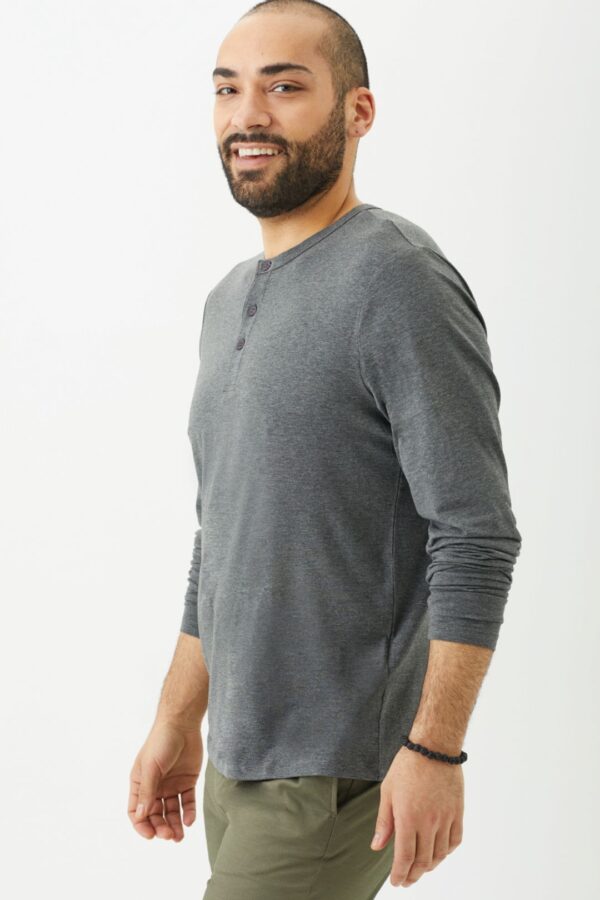 Playera Manga Larga Henley para Hombre - Image 19