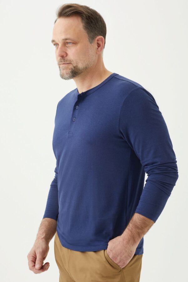 Playera Manga Larga Henley para Hombre - Image 15
