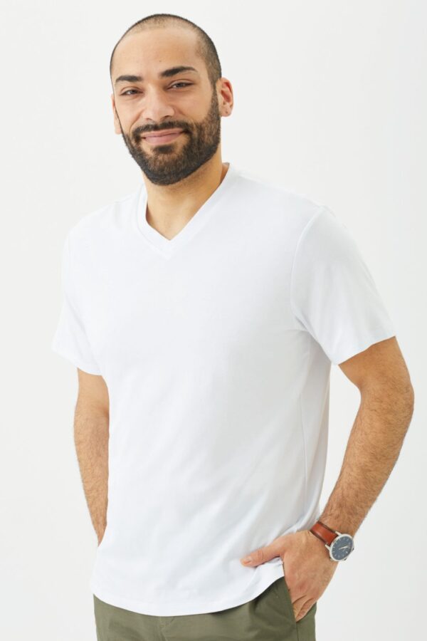 Playera Manga Corta Cuello en V para Hombre - Image 5
