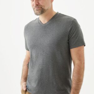 Playera Manga Corta Cuello en V para Hombre